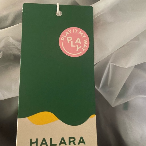 navy blue Halara high waisted waffle pants (never worn and nwt!) fits size 4-6 - Picture 2 of 3